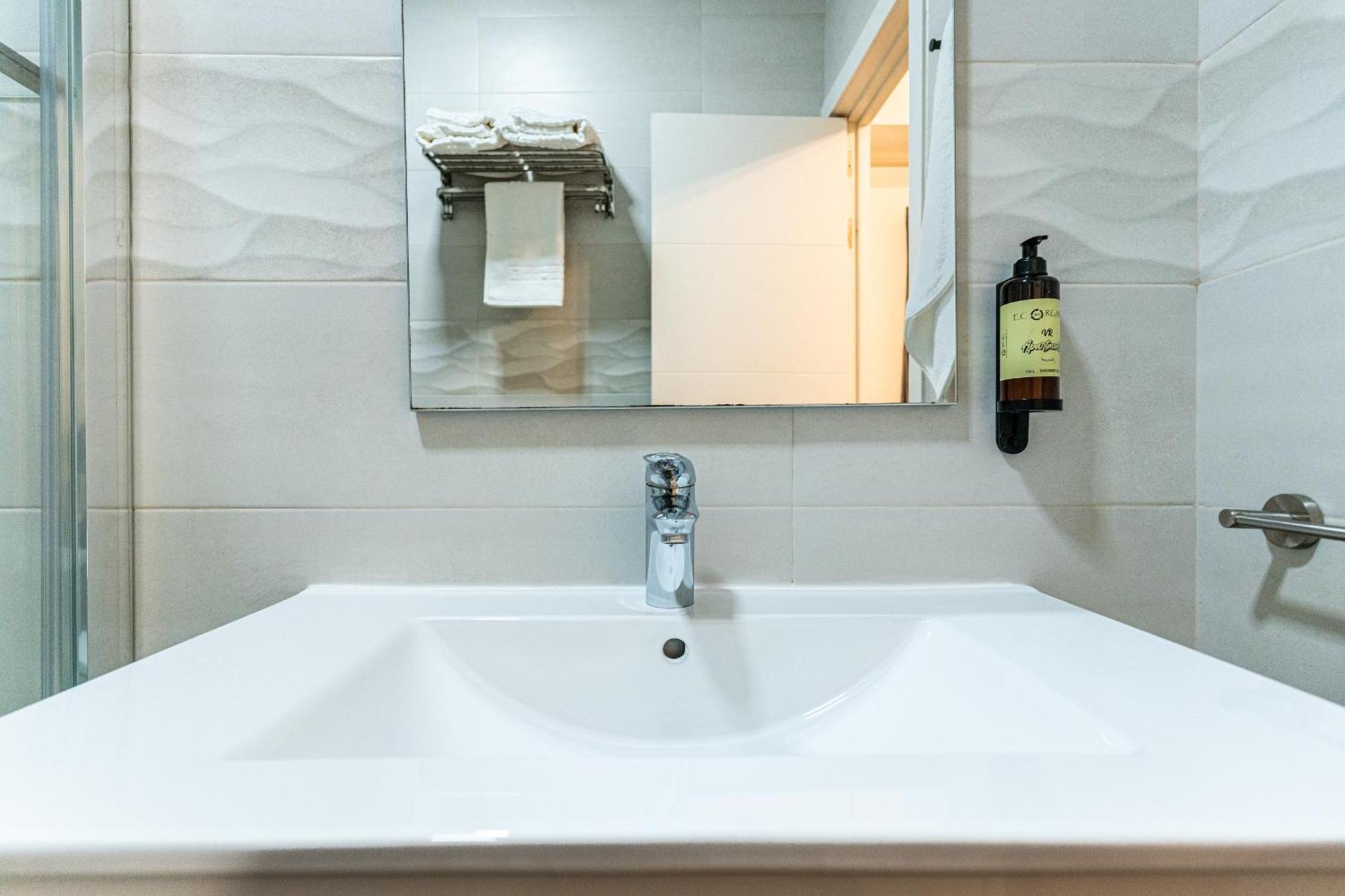 Vr Estudios Apartments Madrid Ngoại thất bức ảnh